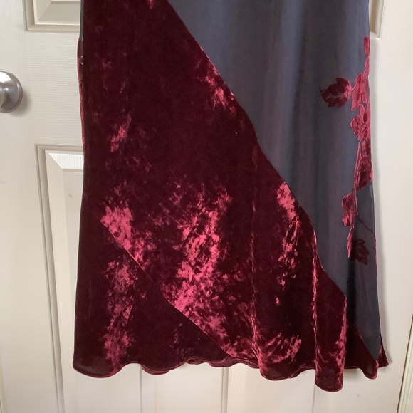 Liz Claiborne Formal Velvet Maxi Dress Red Black SZ 12 - Picture 10 of 13